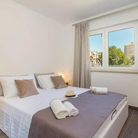 N&g New Stoja 풀라