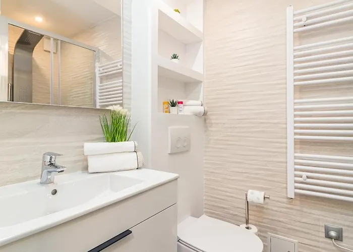 Lägenhet N&g New Stoja